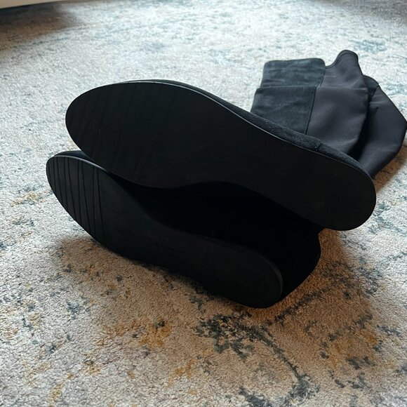 Stuart Weitzman Mainline black suede boots, size 5.5 - Picture 4 of 7